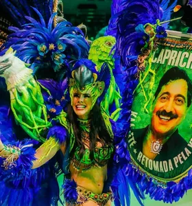 Neste ano, o Boi Caprichoso abordou o tema "Brinquedo que Canta Seu Chão"