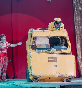 O tradicional 'táxi maluco' faz parte da programação do Circo Torricceli, que inicia suas apresentações em Ponta Grossa na próxima sexta-feira (26)