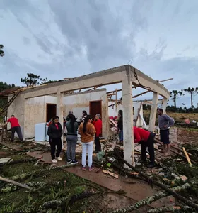 As chuvas causaram a destruição total de quatro residências e danos parciais em outras sete, totalizando 11 casas atingidas