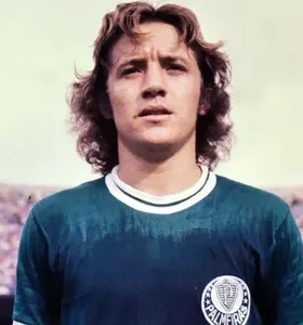 Leivinha, ídolo do Palmeiras, em jogo da equipe no Morumbi