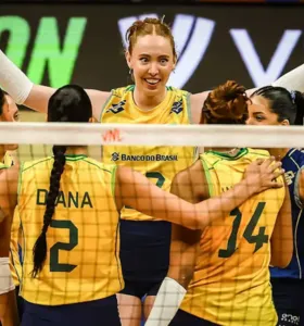 Vice-líder no ranking, a seleção brasileira feminina de vôlei enfrenta a República Dominicana nesta quinta