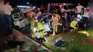 Duas pessoas morrem e criança sai ilesa de grave acidente na BR-277