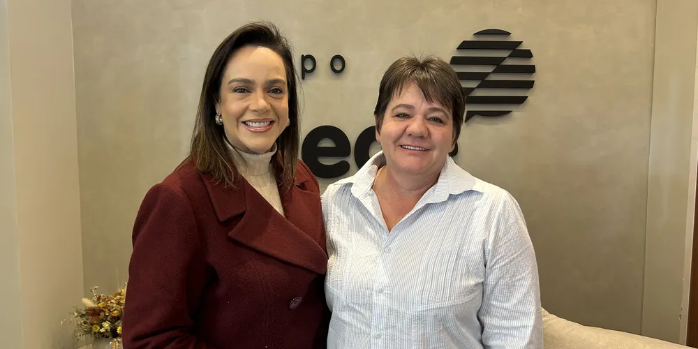 Isaura Cristina de Andrade Aguiar, reitora da UniSecal e Mari Inês Verschoor, formada em Direiro pela UniSecal