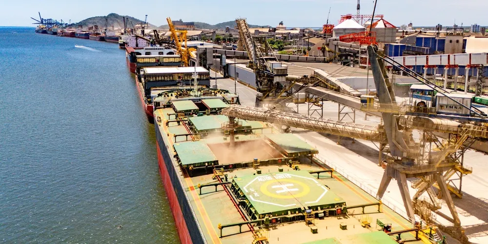 Portos do Paraná registram o melhor primeiro semestre da história com alta nas exportações em 2026