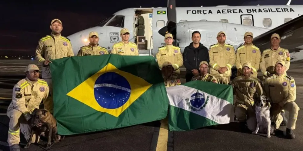 Bombeiros do Paraná retornam após de 15 dias de missão na Venezuela