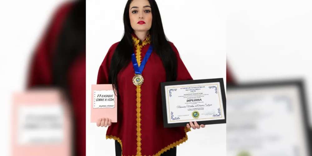 Newmara Spitzner é engenheira civil, professora e escritora ponta-grossense