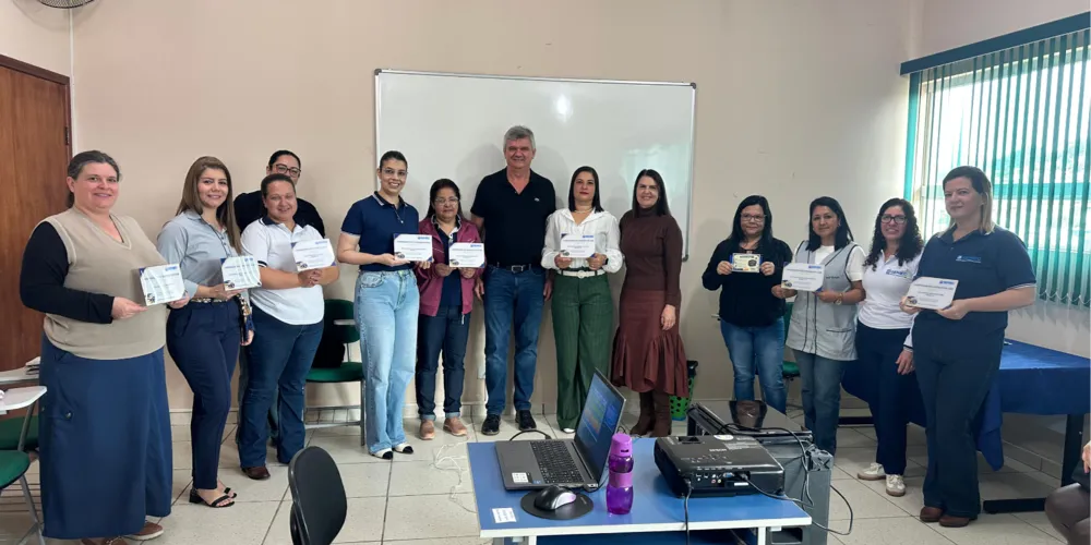 Na ocasião, o prefeito Juca Sloboda, a secretária Hercília Mello e a diretora de Educação, Eliane Ferreira, parabenizaram os diretores e professores pelo resultado