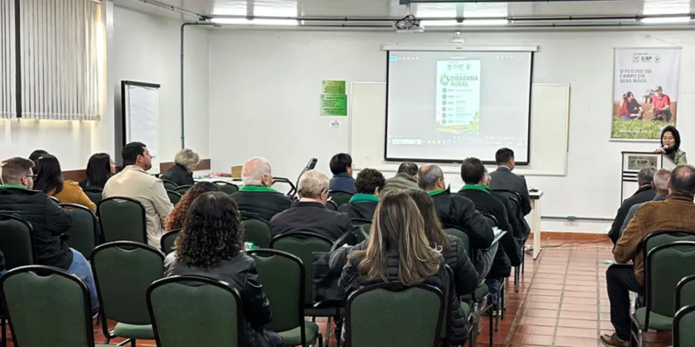 A ação reuniu 914 pessoas entre produtores rurais, contadores e representantes de cooperativas e sindicatos rurais