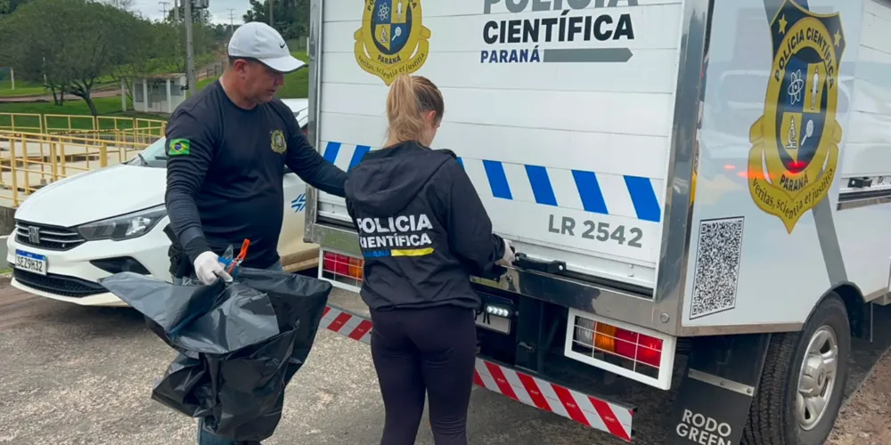 Equipes da Polícia Científica, Polícia Civil e do Instituto Médico Legal (IML) de Ponta Grossa foram acionados