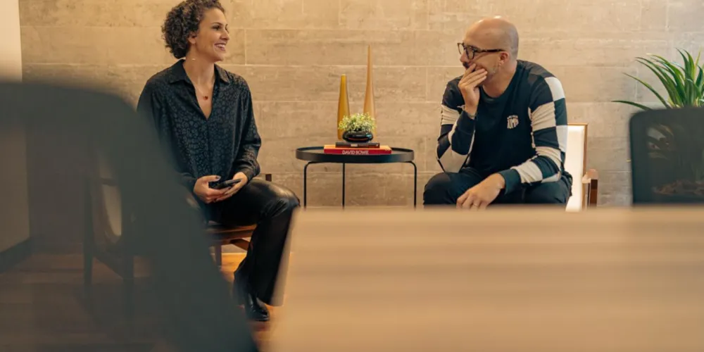 Designer Rafael Zem e a publicitária Flávia Barros