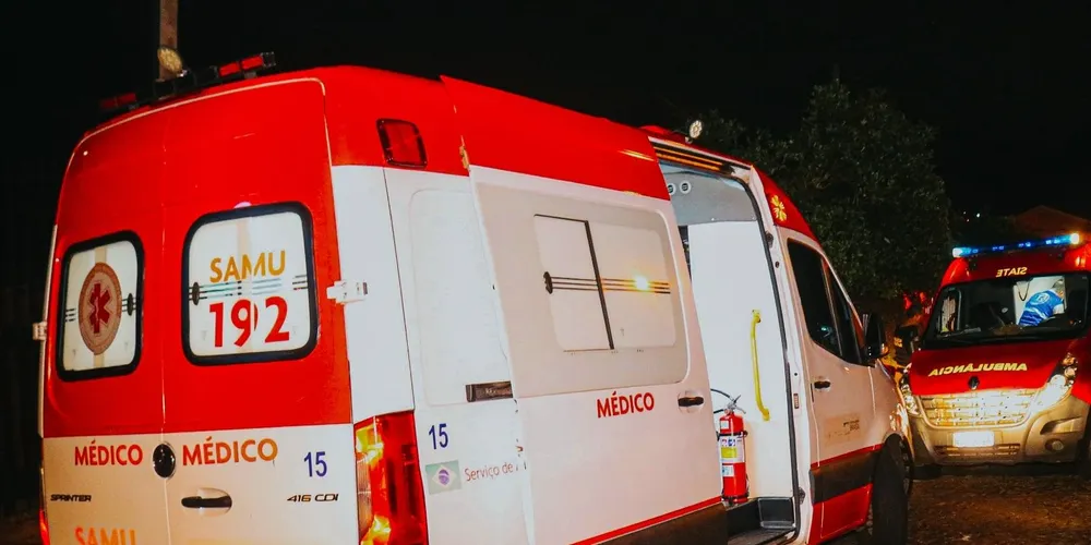 Médicos do Serviço de Atendimento Móvel de Urgência (Samu) foram acionados para prestar socorro à vítima