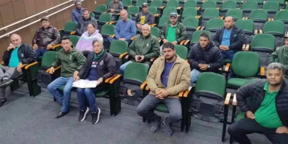Motoristas do transporte escolar de Ipiranga