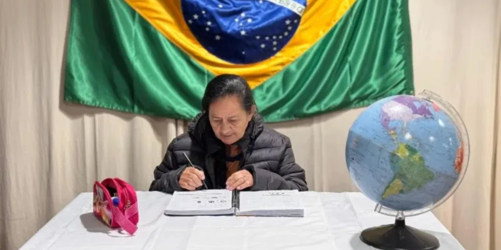 A iniciativa oferece uma nova oportunidade para quem não concluiu os estudos