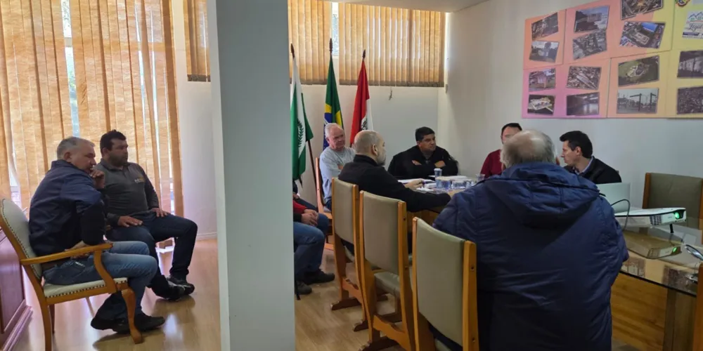 Durante a reunião, a Copel apresentou orientações sobre os procedimentos