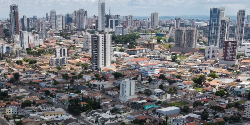 A expansão ocorreu de forma distribuída pelo município