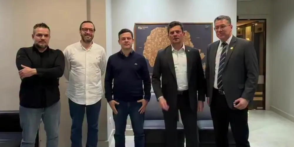 Lideranças estiveram reunidas nesta segunda-feira (27)