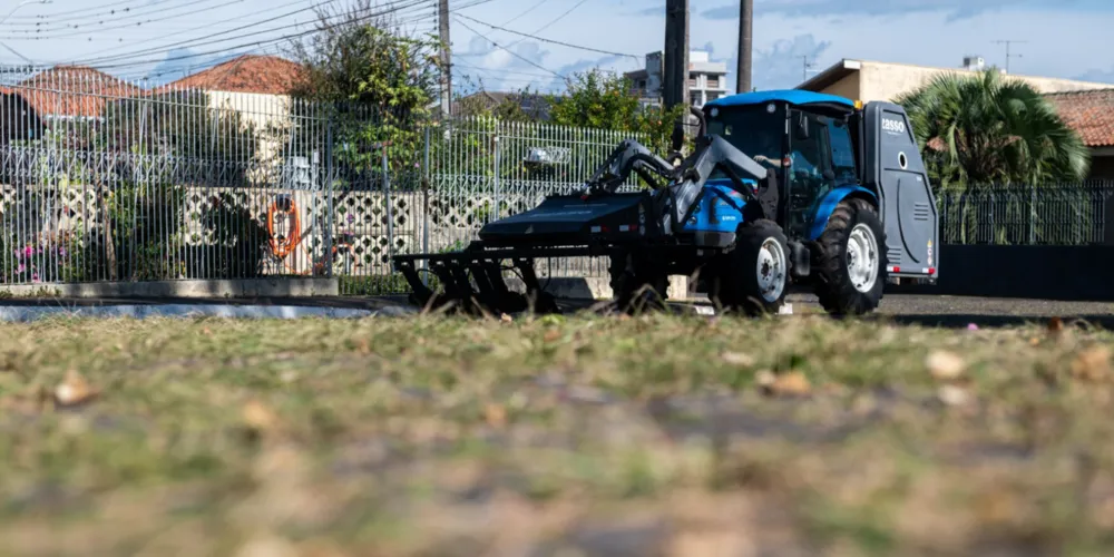Limpeza foi realizada em diversos locais de Ponta Grossa