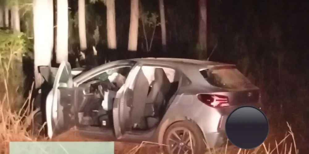 Mulher era passageira do carro