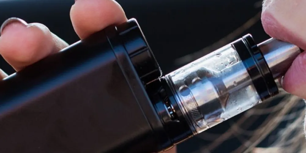 Projeto inclui cigarros eletrônicos, vapes e dispositivos semelhantes
