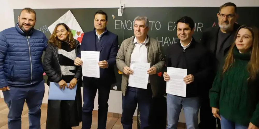 Sandro Alex e Alexandre Curi firmaram o acordo nessa terça-feira (11)