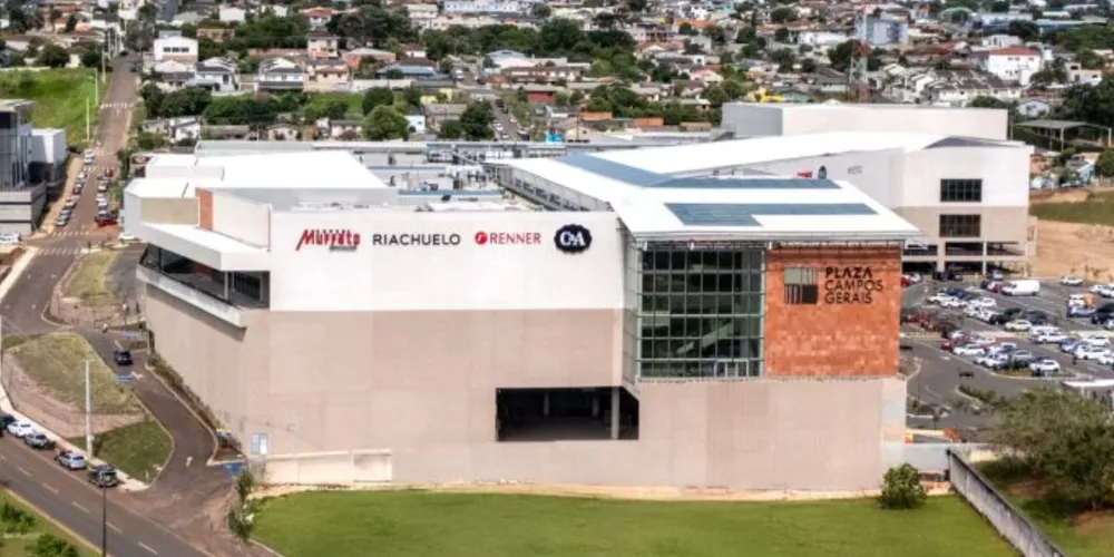O Shopping Plaza Campos Gerais está localizado na Avenida Visconde de Taunay