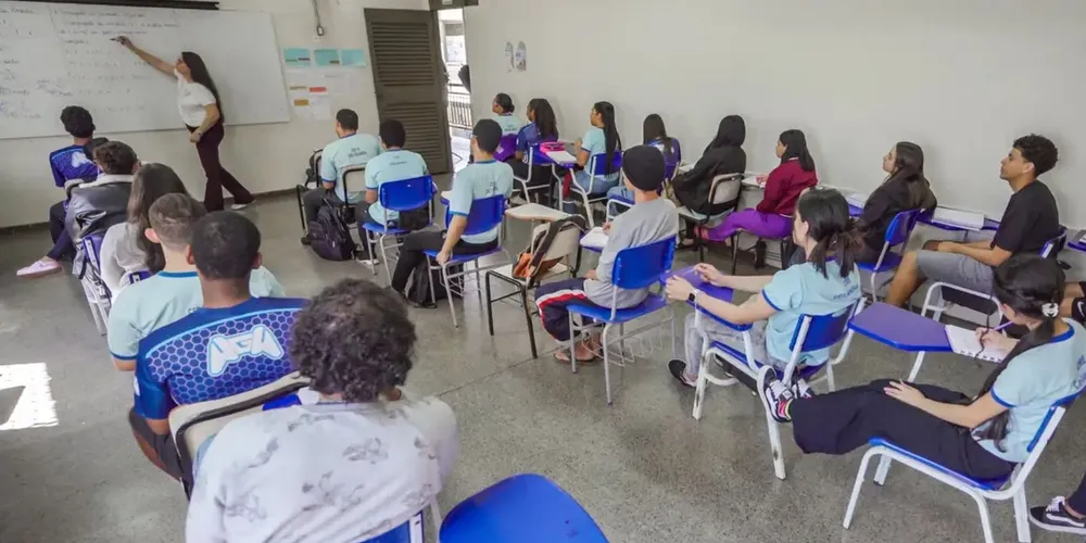 A parcela será depositada conforme o mês de nascimento dos estudantes de 14 a 24 anos