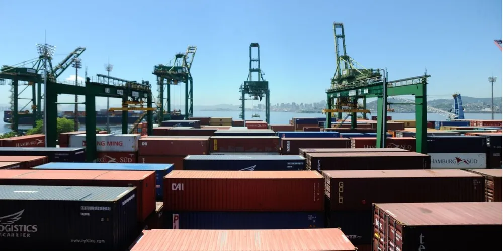 Setores da indústria sentirão o impacto, embora as medidas do governo Donald Trump afetem apenas 18% das exportações nacionais para o mercado estadunidense