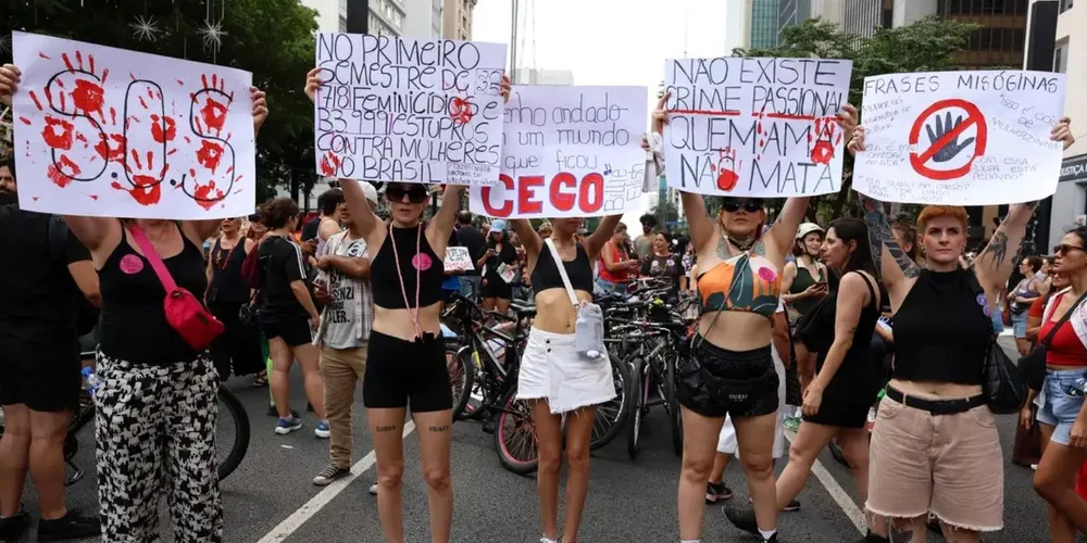 A lei reconheceu ainda que essa violência não é apenas física