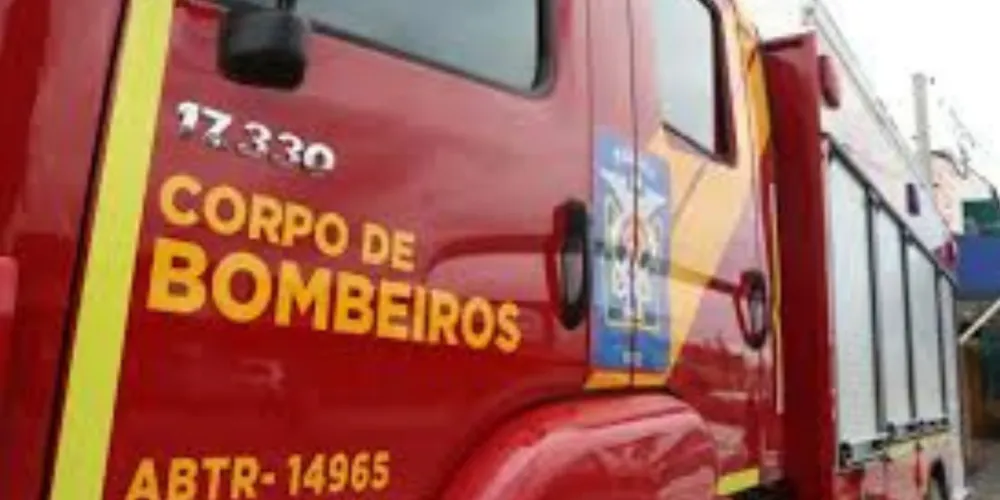 Equipes do Corpo de Bombeiros seguem buscando os indivíduos