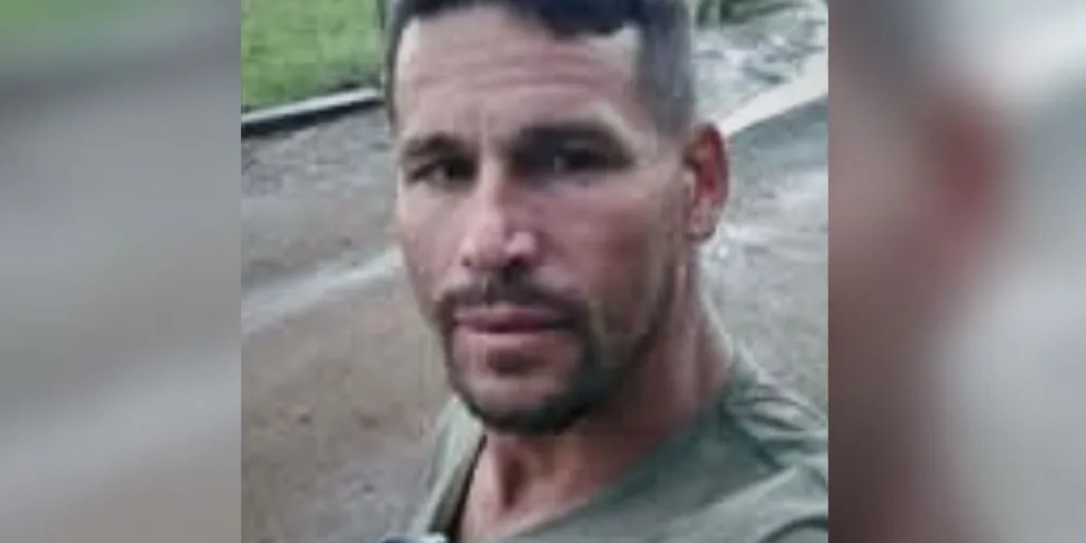 O lavador automotivo Ederson José Xavier, de 43 anos, foi sepultado na manhã desta segunda-feira (31)