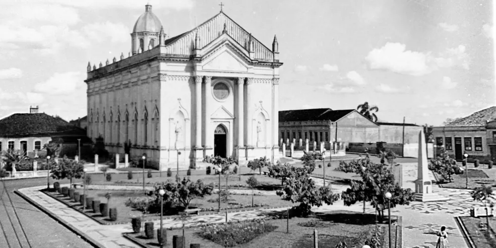 Foi apresentada a possibilidade de construção de uma réplica em escala real da antiga Catedral de Ponta Grossa em um novo loteamento a ser desenvolvido na cidade