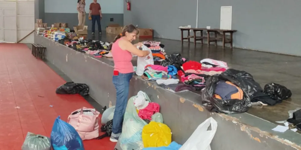 Doações estão sendo recolhidas por equipes da Prefeitura