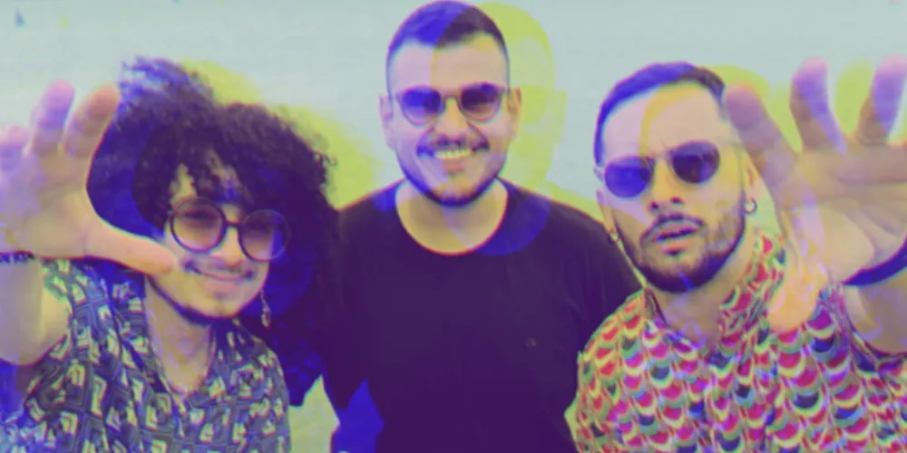 O grupo é formado por Fernando Bertani (violão 7 cordas), Eric Santana (bateria) e Anthony Felipe (sax tenor)