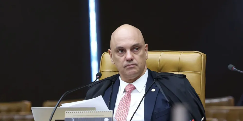 O ministro Alexandre de Moraes durante sessão plenária do STF