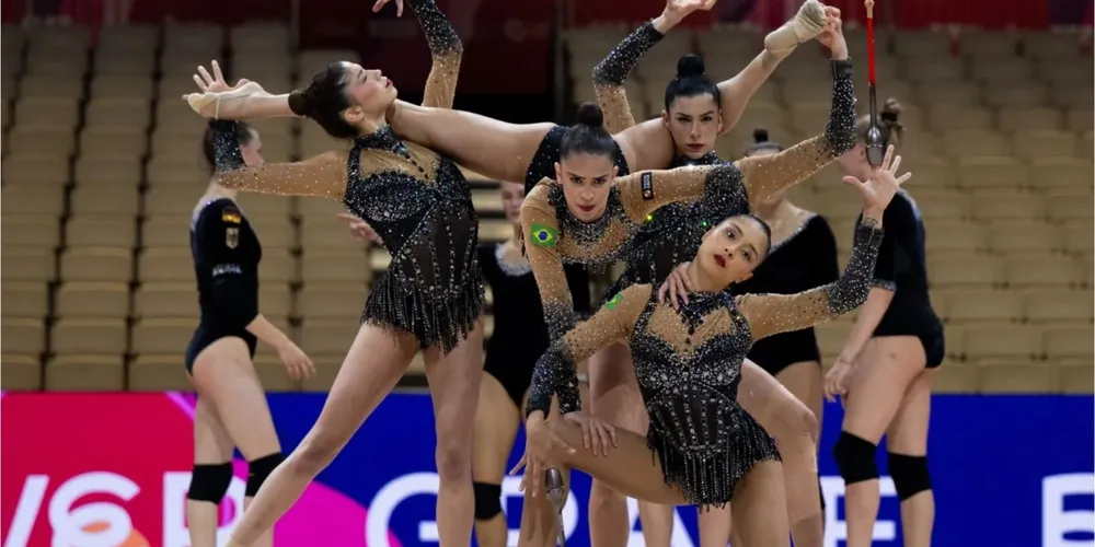 A equipe brasileira é formada por Maria Eduarda Arakaki, Maria Paula Caminha, Mariana Gonçalves, Julia Kurunczi, Sofia Pereira e Nicole Pircio