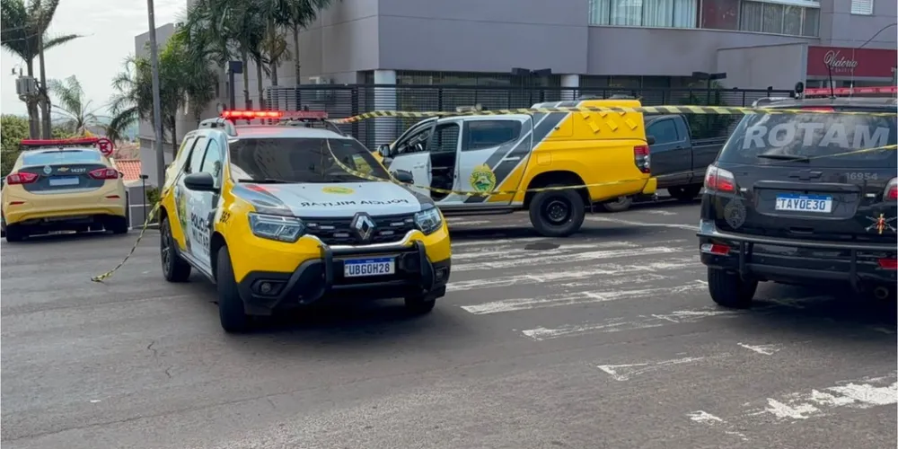 Equipes policiais cercaram o prédio onde o homem armado permaneceu por cerca de 13 horas