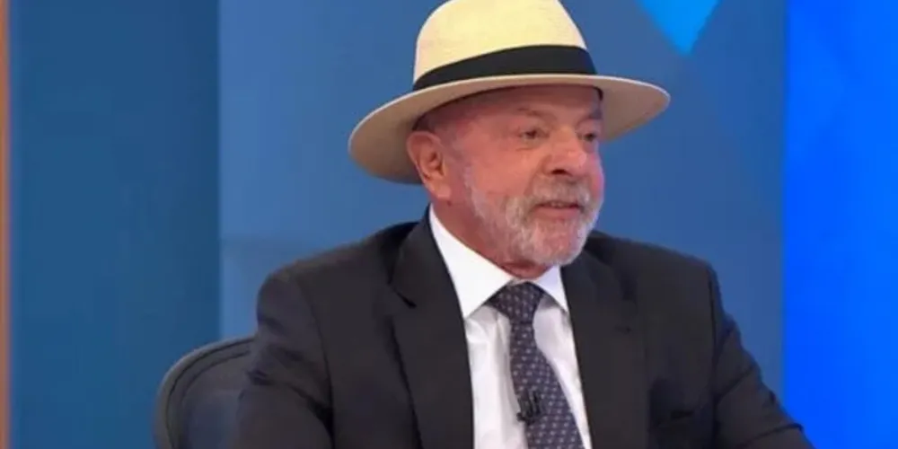 Presidente Lula (PT) chamou a atenção ao usar um chapéu Panamá durante entrevista ao Jornal Nacional