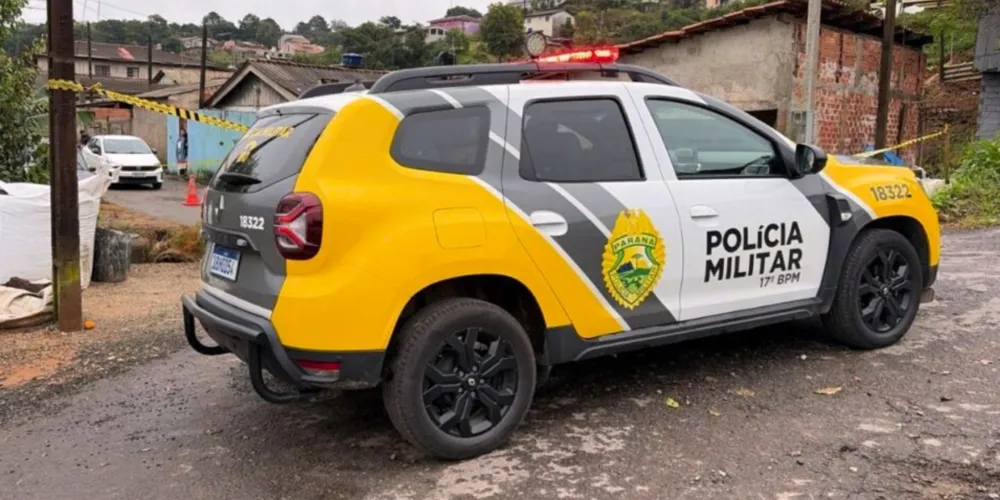 Viatura da Polícia Militar foi acionada após corpo de homem ser encontrado em córrego de Campo Largo