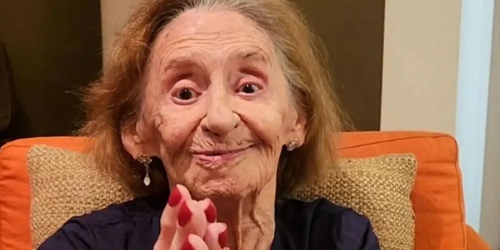Morre Laura Cardoso, aos 98 anos