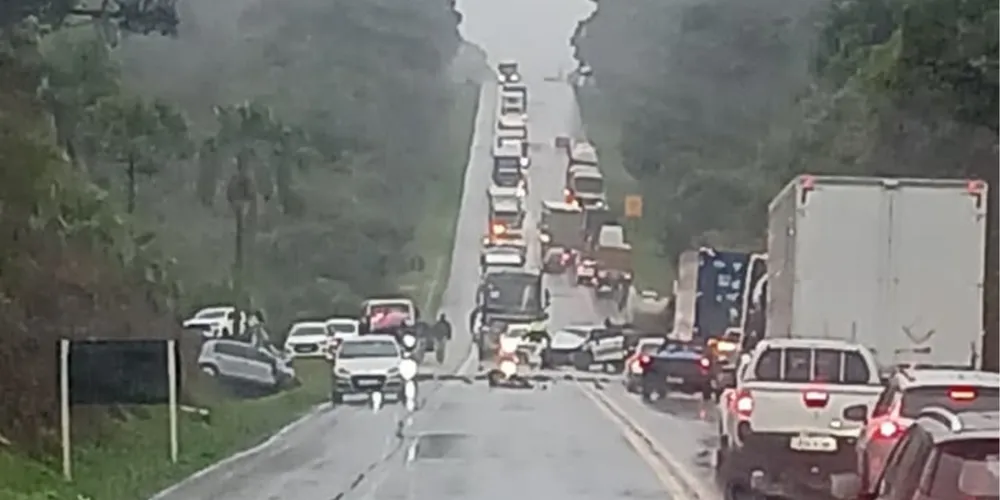 Rodovia após acidente