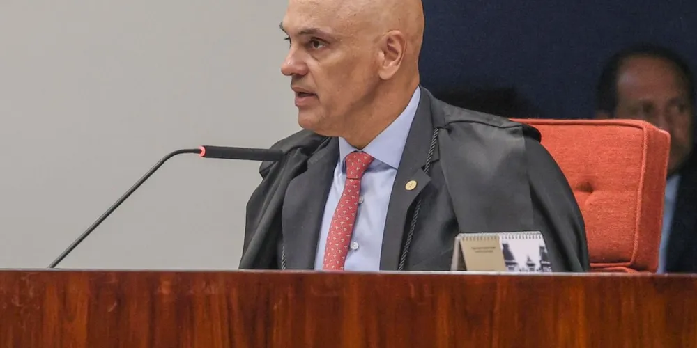 Diante da situação, o delegado Antônio Carlos Knoll informou ao ministro Alexandre de Moraes, relator do caso, que o senador foi devidamente intimado, mas optou por apresentar defesa escrita