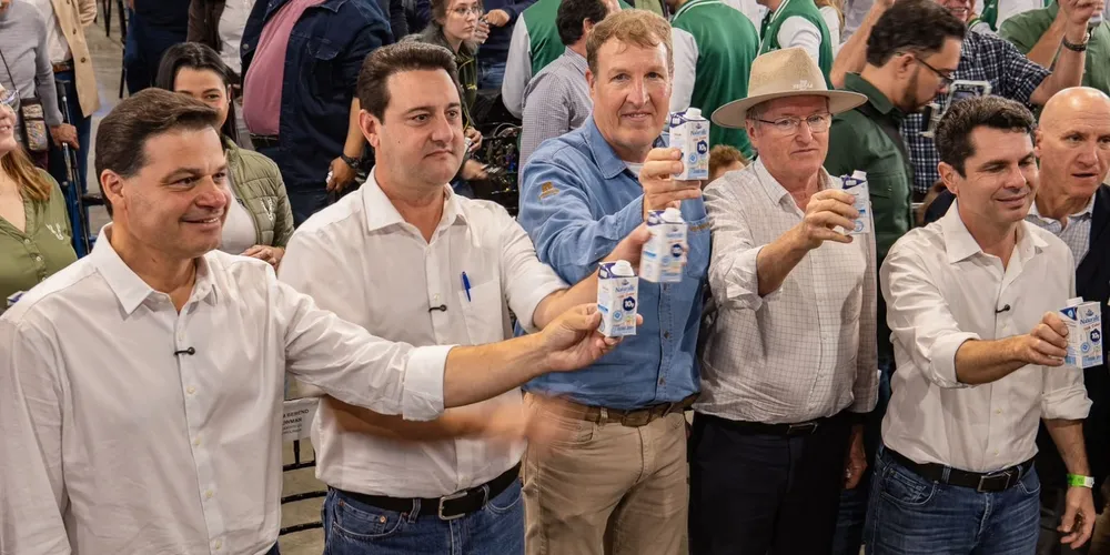 Durante a cerimônia, o Governo do Paraná anunciou um conjunto de investimentos voltados ao fortalecimento da infraestrutura, da educação, da inovação e da agroindustrialização da região, totalizando mais de R$ 215 milhões entre obras públicas e novos empreendimentos privados