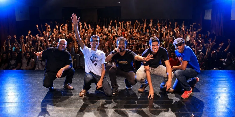 Mais do que promover noites de entretenimento, o projeto busca fortalecer a cena da comédia na região, criar oportunidades para artistas iniciantes e contribuir para o desenvolvimento da produção humorística local