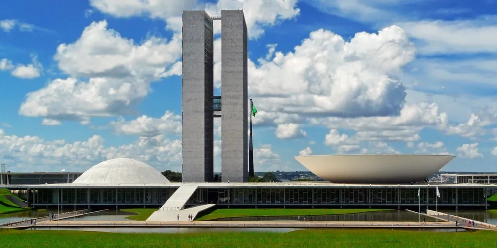 Os concorrentes ao Palácio do Planalto também devem participar de ações contra o tráfico de drogas e debate sobre inflação de alimentos