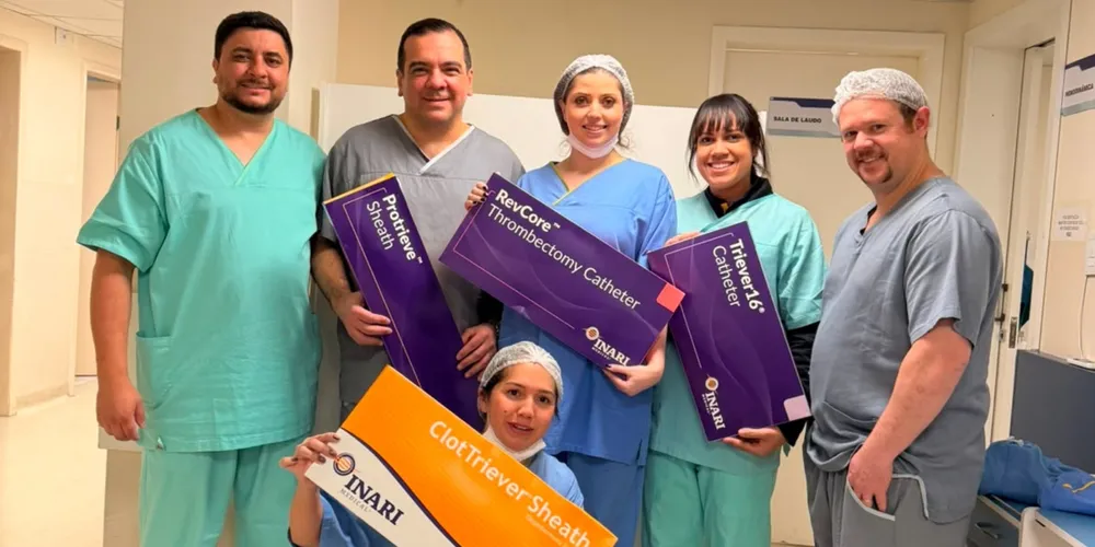A técnica consiste na utilização de dispositivos específicos para realizar a remoção do material que provoca a obstrução dentro de um stent previamente implantado na veia, permitindo melhorar o fluxo sanguíneo e a resposta ao tratamento