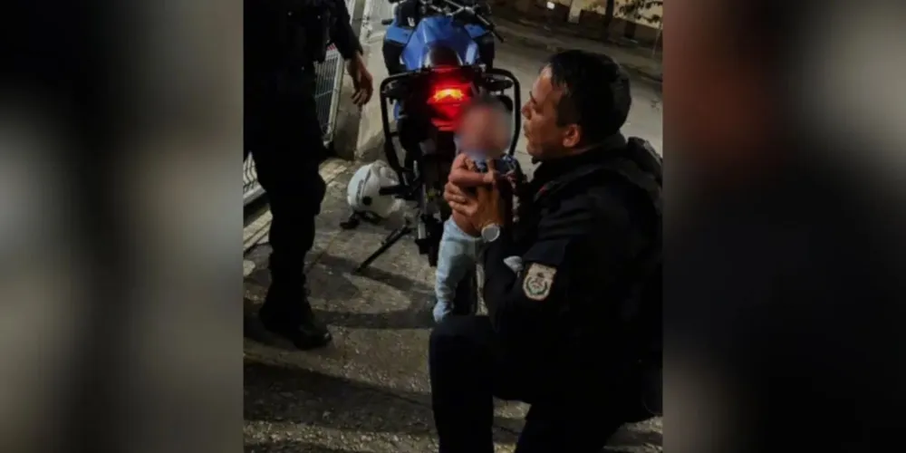 Policiais salvam bebê no Rio de Janeiro