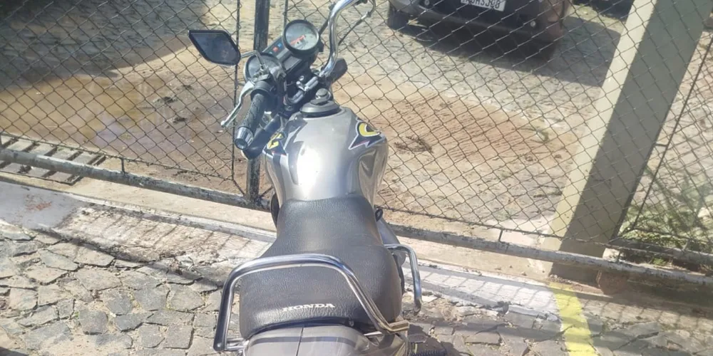 Motocicleta localizada na região do Contorno, em Ponta Grossa