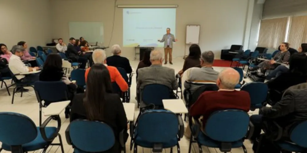 As reuniões integram as ações de orientação promovidas pelo TRE-PR para garantir a correta aplicação da legislação eleitoral e o adequado desenvolvimento do processo eleitoral
