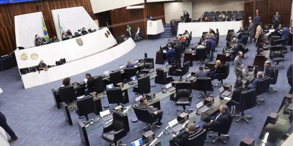 A proposta foi um dos 13 itens apreciados na sessão plenária desta segunda-feira (10)