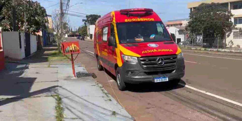 Uma equipe do Siate esteve no local para prestar os atendimentos iniciais
